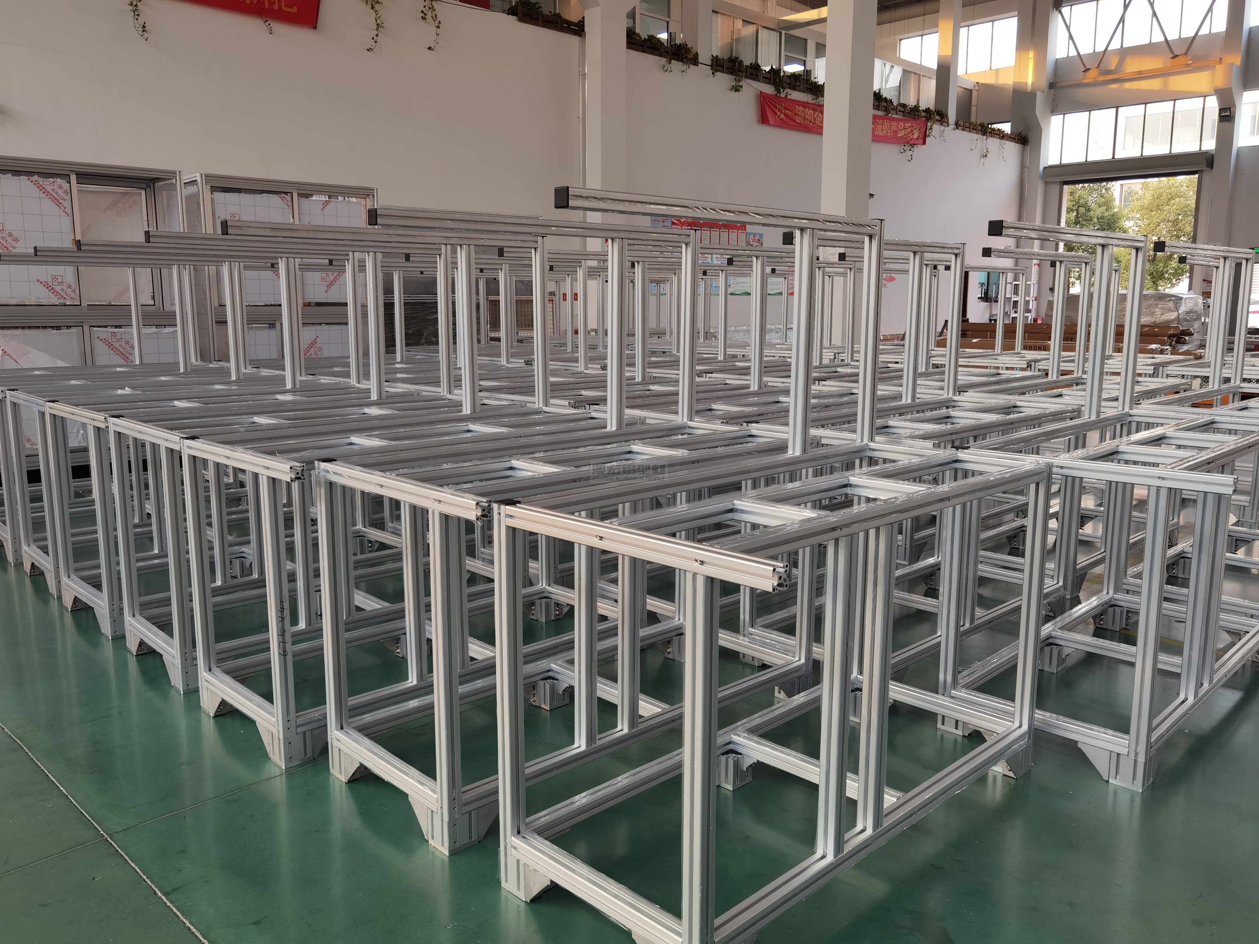 鋁型材框架的“快速組裝”是如何實(shí)現(xiàn)的？