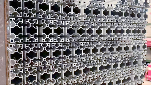 為什么說鋁型材+復合材料是下一代輕量化趨勢？