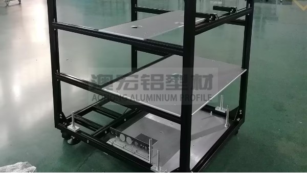 鋁型材框架：快速、靈活、可靠的設(shè)備骨骼